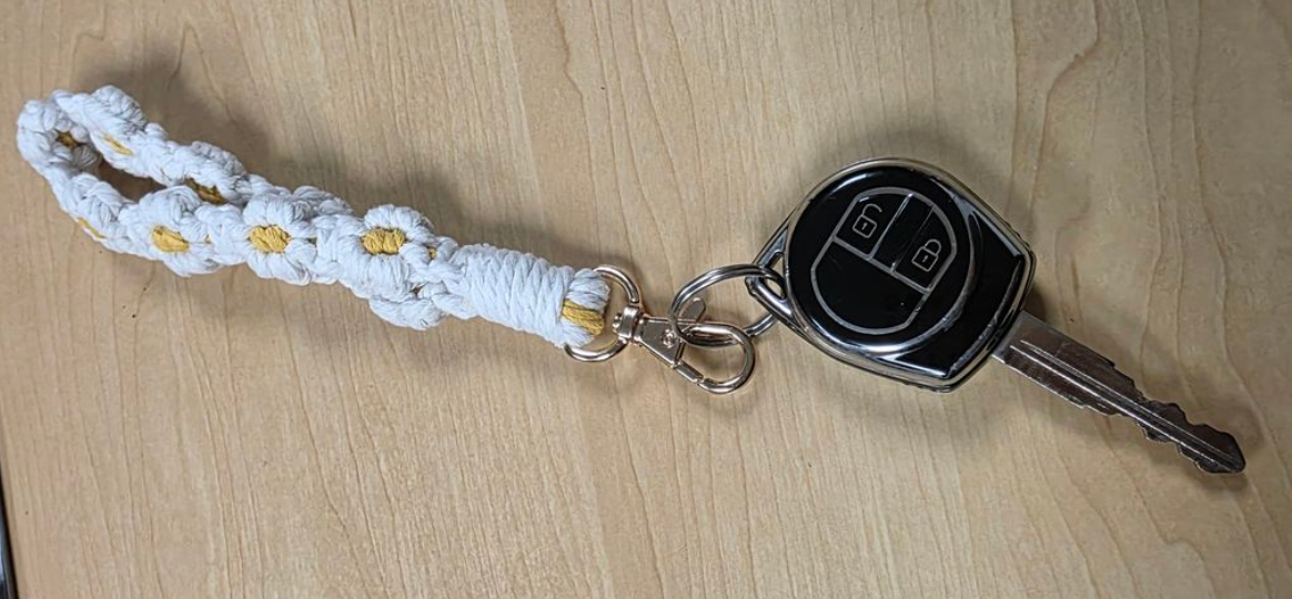 Handmade Crochet Bohemian Style Daisy Keychain - White