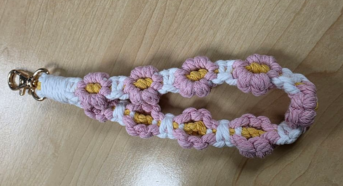 Handmade Crochet Bohemian Style Daisy Keychain - Pink