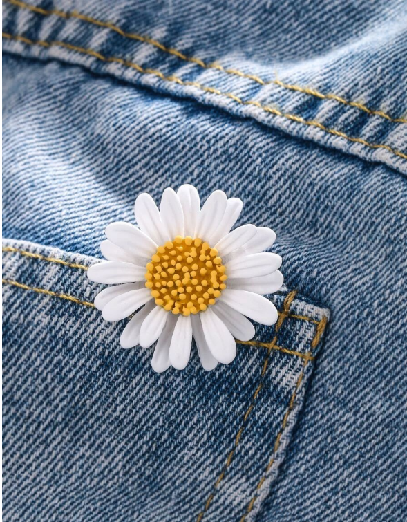 Stylish Flower Design White Brooch