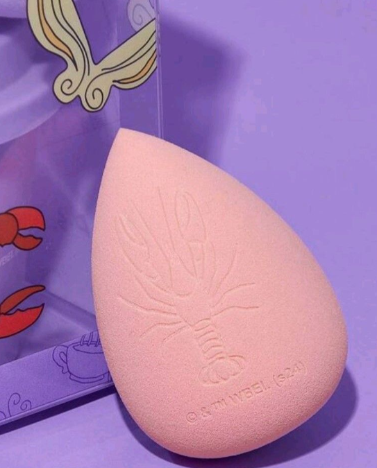 FRIENDS makeup sponges and coffee cup travel container