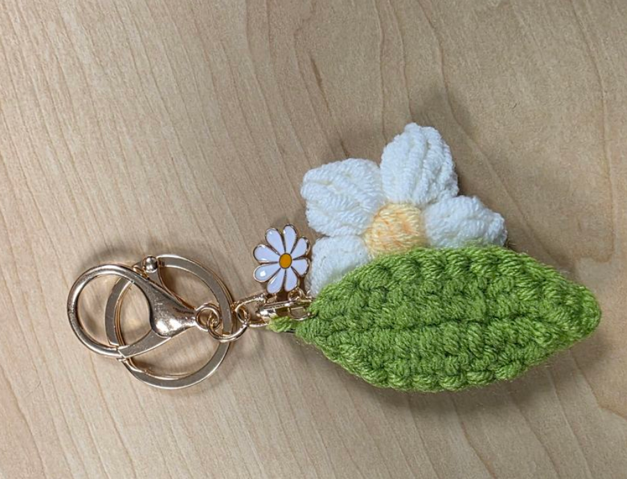 Handmade Crochet Flower Keyring - White, Green