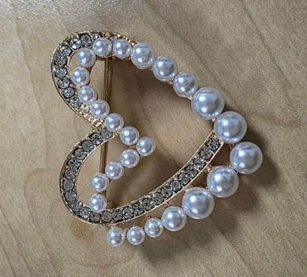 Vintage Inspired Heart Shaped Faux Pearl Brooch